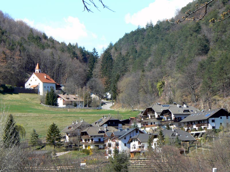 Die kleine Ortschaft Perdonig